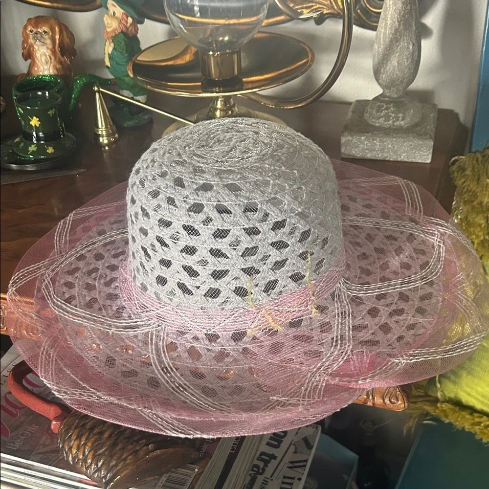 Vintage Pink & White Wide Brimmed Derby Hat - Picture 9 of 14
